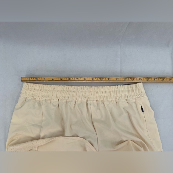 CALIA Women's Mid Rise Infinity Run Short M - Picture 9 of 12